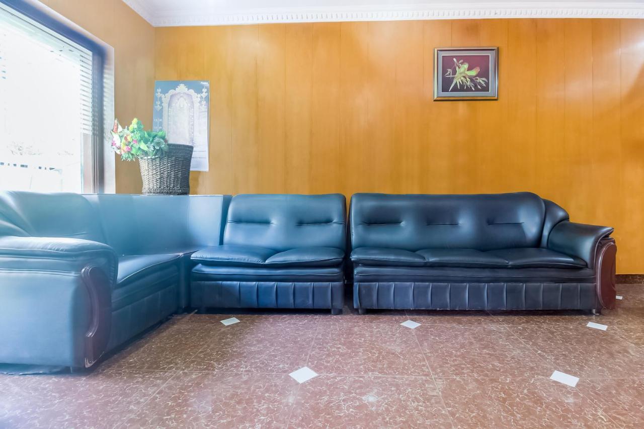 Oyo 70841 Hotel Anjali Residency Velur Kültér fotó