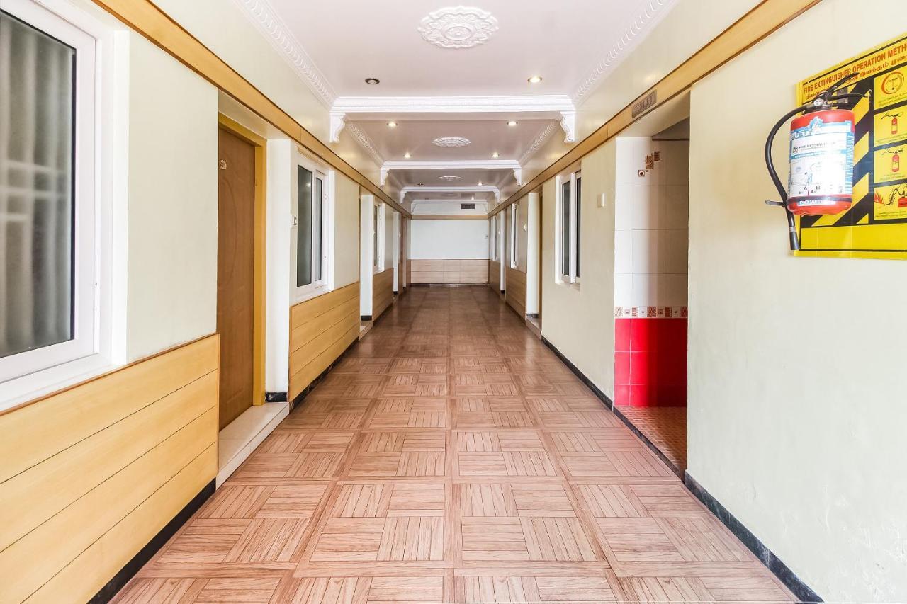Oyo 70841 Hotel Anjali Residency Velur Kültér fotó
